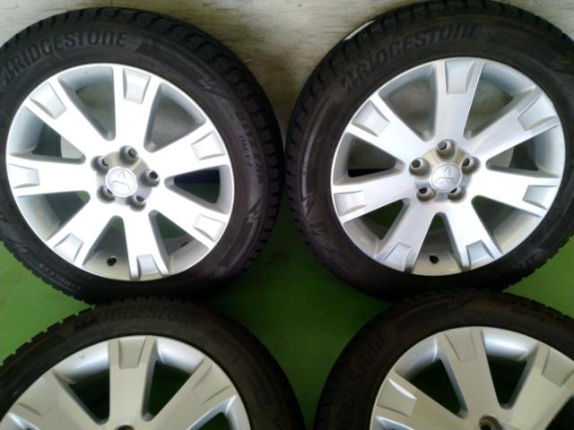 三菱(MITSUBISHI)  デリカD:5/前期 純正ホイール  + BRIDGESTONE BLIZZAK DM-V3