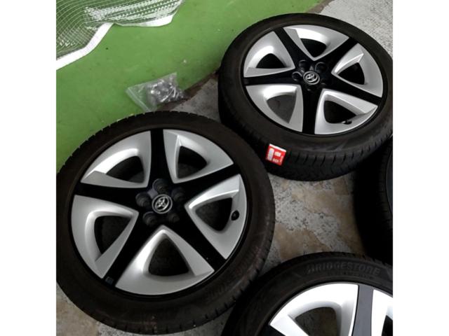 トヨタ(TOYOTA) 50系プリウス ツーリング 純正ホイール+BRIDGESTONE BLIZZAK VRX3