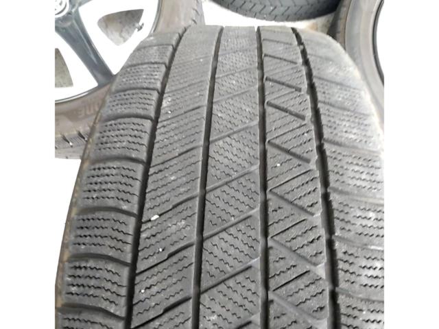 トヨタ(TOYOTA) 50系プリウス ツーリング 純正ホイール+BRIDGESTONE BLIZZAK VRX3