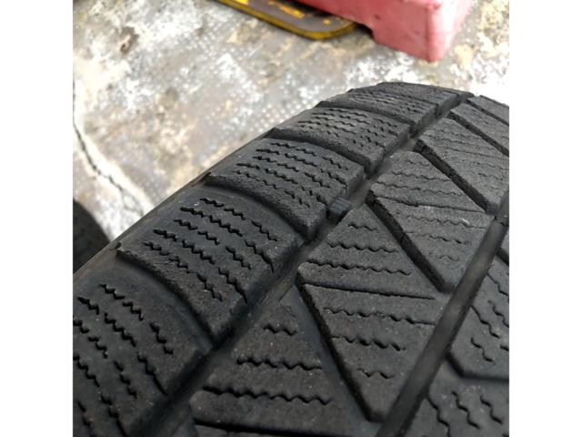 トヨタ(TOYOTA) 50系プリウス ツーリング 純正ホイール+BRIDGESTONE BLIZZAK VRX3