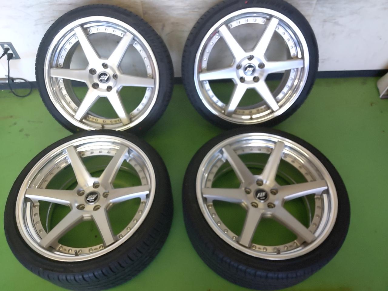WORK
ZEAST
ST1
+
WINRUN
R330
245 / 35R20
95W
XL
+
GRENLANDER
L-ZEAL 56