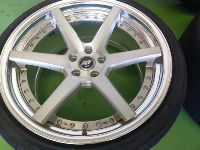 WORK ZEAST ST1  + WINRUN R330 245/35R20 95W XL + GRENLANDER L-ZEAL56