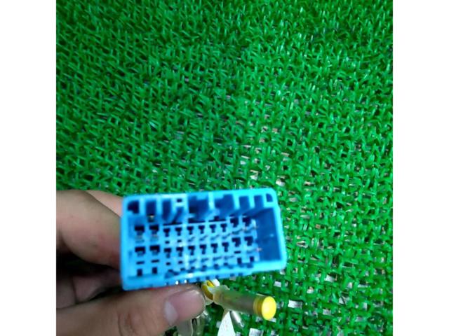 ★めっけもんコーナー★スズキ 20P用 オーディオカプラー