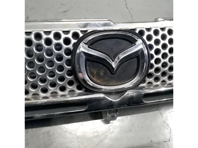 Mazda 純正グリル【スクラムワゴン/DG64W】
