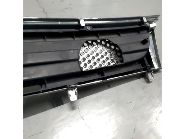 Mazda 純正グリル【スクラムワゴン/DG64W】