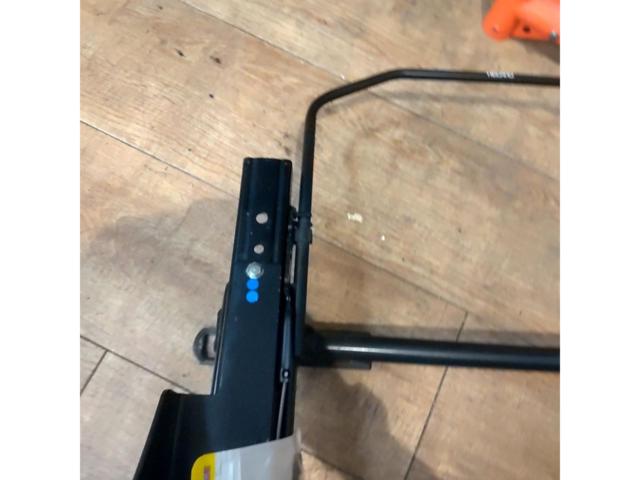 RECARO
Seat rail
RH