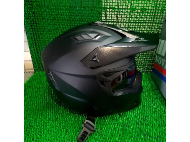KOMINE
Street jet helmet
Matt black
HK-173
Manufactured in 2025
L size