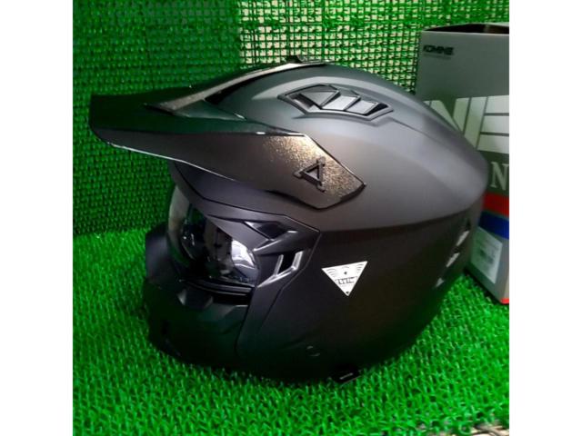 KOMINE
Street jet helmet
Matt black
HK-173
Manufactured in 2025
L size