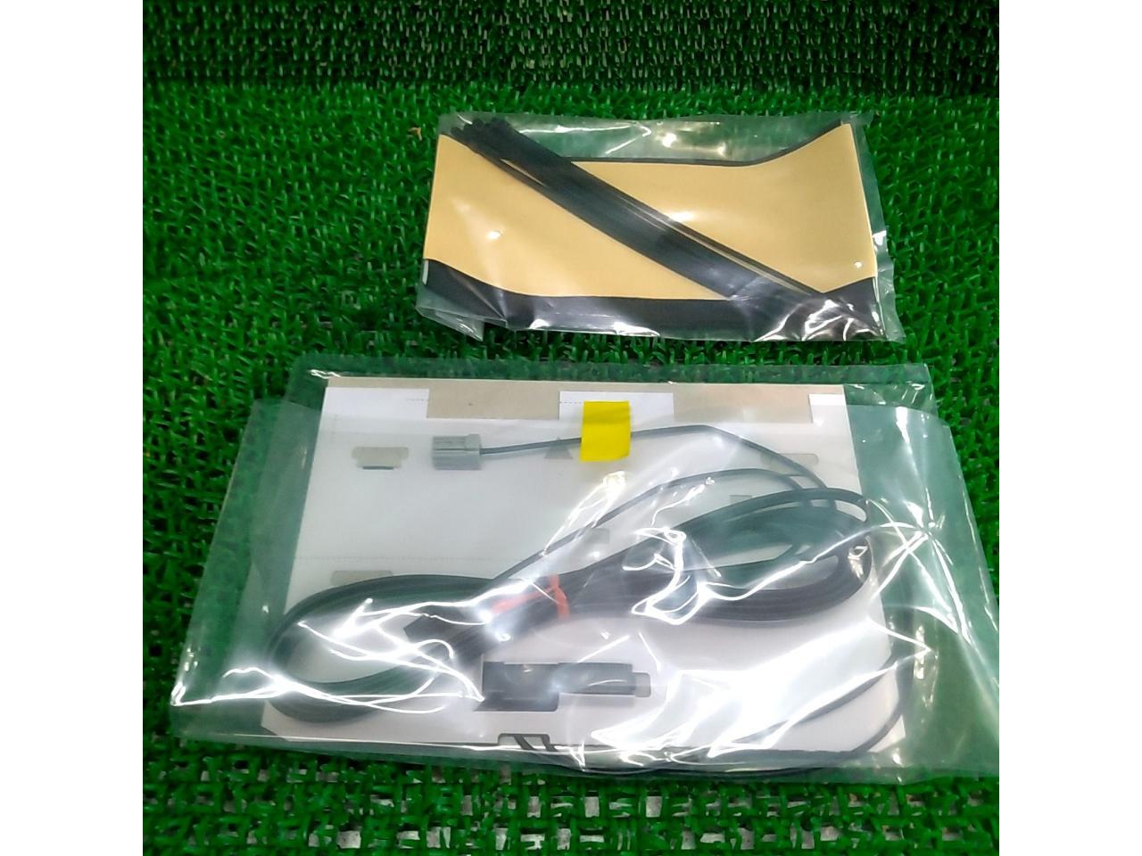 Toyota genuine
Antenna set
08609-00040