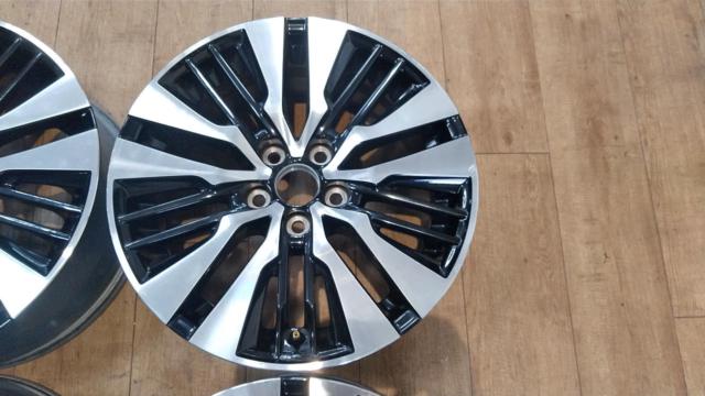 Toyota genuine parts
30 series
Alphard / Vellfire
Cutting bright
Original wheel