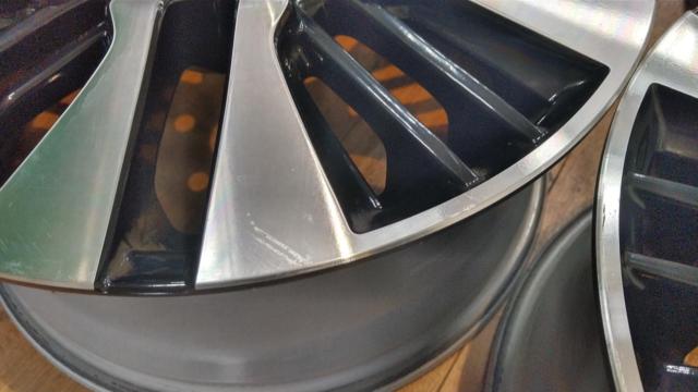 Toyota genuine parts
30 series
Alphard / Vellfire
Cutting bright
Original wheel