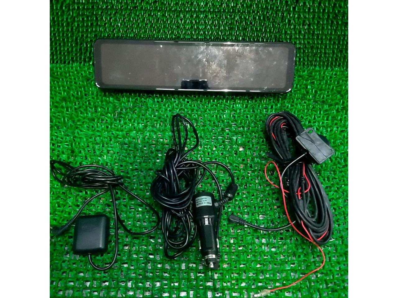 CHANGER
V28
PRO
2.5K
Mirror type
Front and rear drive recorder