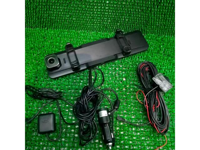 CHANGER
V28
PRO
2.5K
Mirror type
Front and rear drive recorder