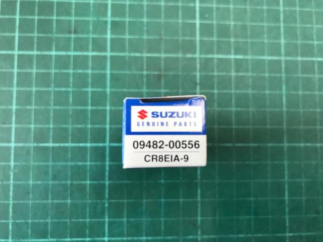 【SUZUKI】09482-00556 CR8EIA-9