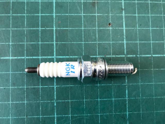 【SUZUKI】09482-00556 CR8EIA-9