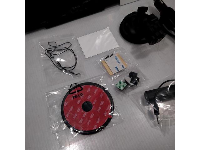 Regeo
MZ1024DSC (9.3-inch portable display audio with built-in 1Seg tuner)