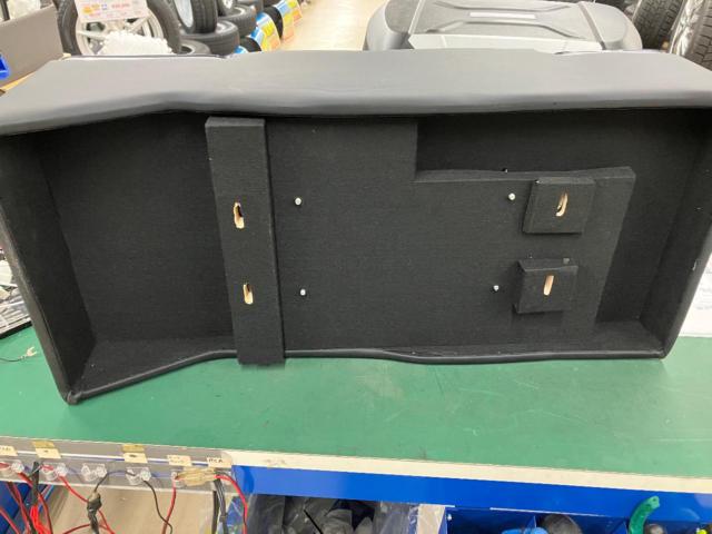 [Manufacturer unknown]
Console box