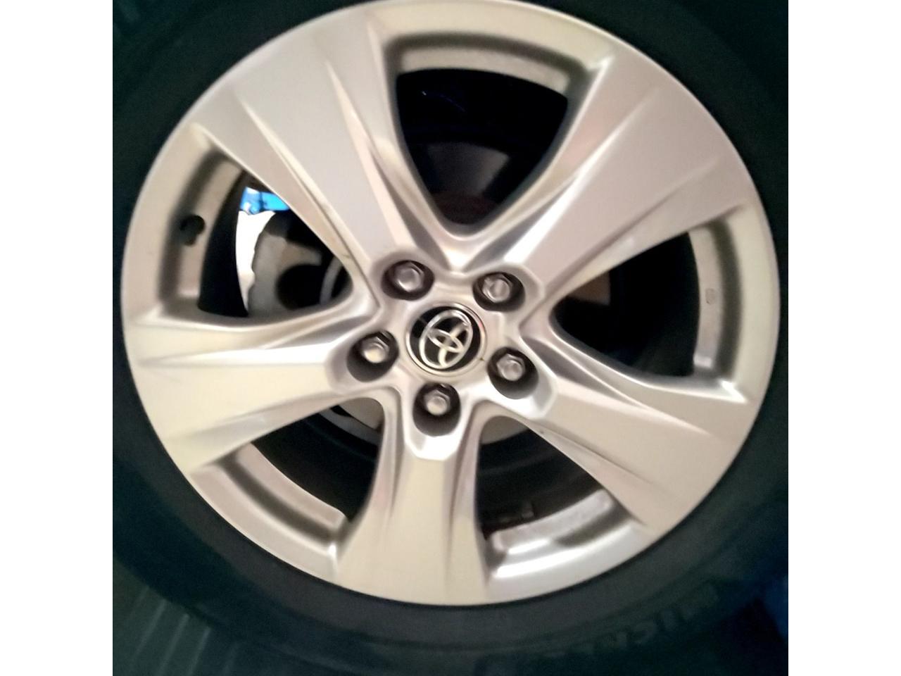 Toyota genuine parts for 50 series RAV4 / 80 series Harrier
Original aluminum wheel