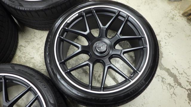Mercedes Benz
AMG
GT63S genuine aluminum wheels
+ PIRELLI
P
ZERO