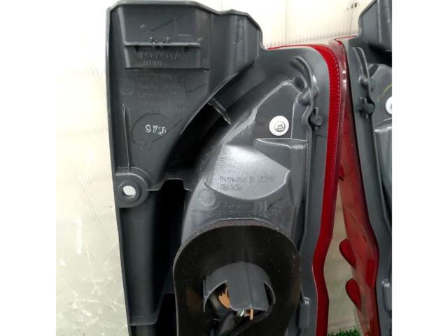 Toyota
Hiace / 200 system
Genuine tail lens