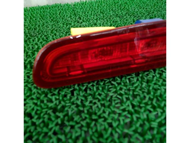 Toyota
Hiace
200 series
Genuine
High-mount stop lamp