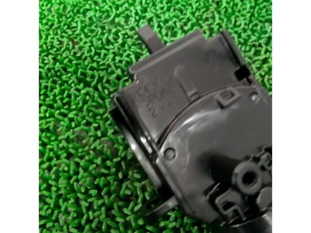 トヨタ ヤリスクロス 純正ウィンカーレバー