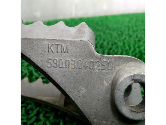 KTM950 スーパーエンデューロR 純正ステップ