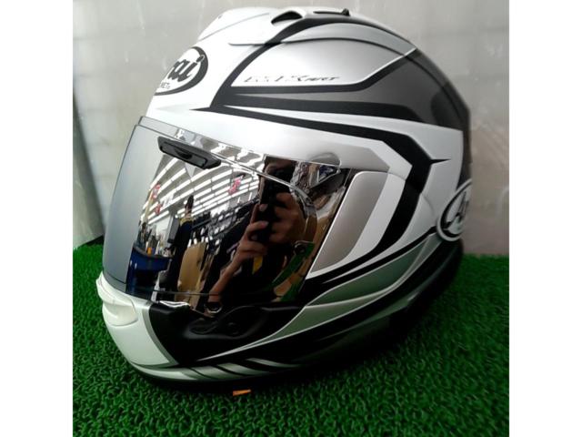 Size: 59-60cm
Arai
RX-7X
MAZE
(White)