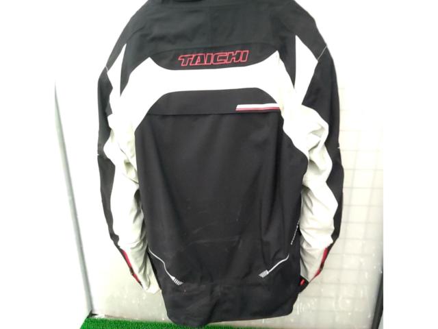 Size: LRSTaichi
RSJ298
All-season jacket