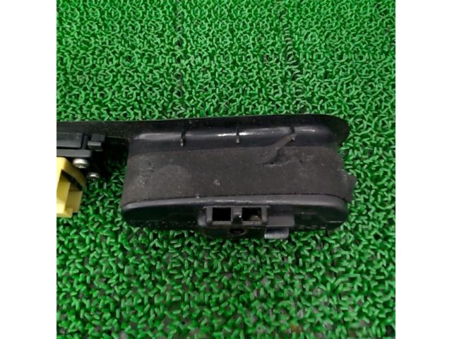 Nissan
Silvia S13
Genuine power window switch