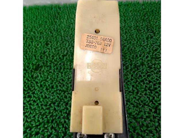 Nissan
Silvia S13
Genuine power window switch