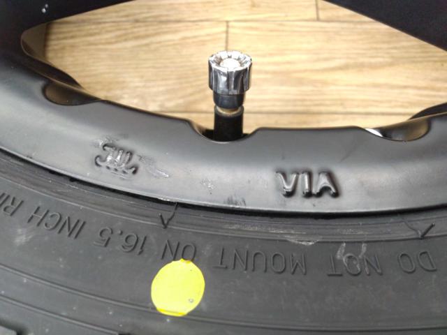 weds ADVENTURE MUD VANCE 01 + DUNLOP GRANDTREK AT5 M+S