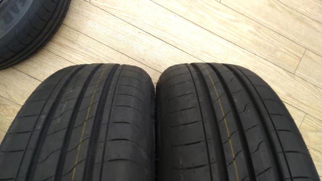 Lehrmeister
STRANGER
SR
+
GOODYEAR
EfficientGrip
Performance
2