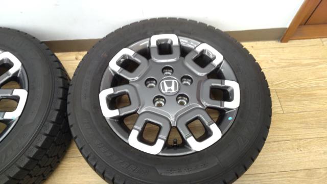 Honda
Freed
Kloster
Original wheel
+
GOODYEAR
ICE
NAVI 7