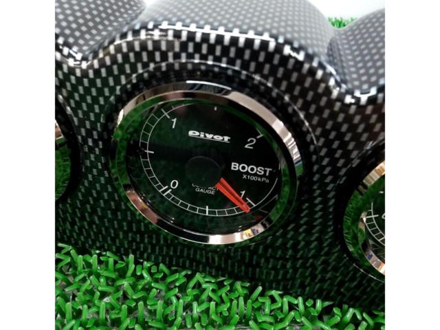 General-purpose/OBD connection Pivot
COMPACT
GAUGE52
CB3
Triple gauge cluster + unknown manufacturer gauge hood