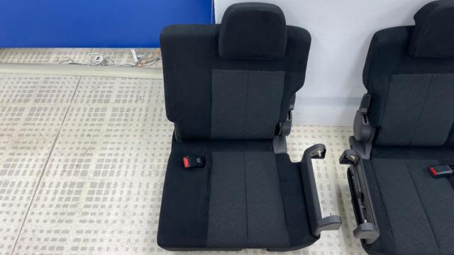 【デリカD:5/CV1W/Gパワーパッケージ/4WD】MITSUBISHI 純正 サードシート