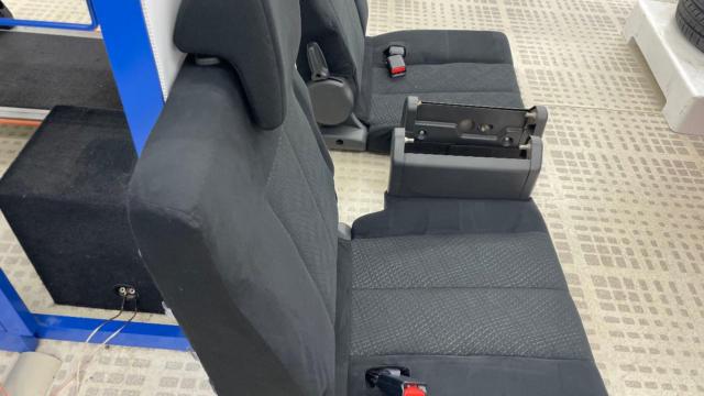 【デリカD:5/CV1W/Gパワーパッケージ/4WD】MITSUBISHI 純正 サードシート