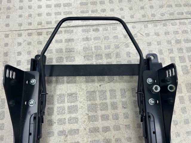 【BRZ/ZC6/ZD8/運転席側/RH】 BRIDE スーパーシートレール LFタイプ