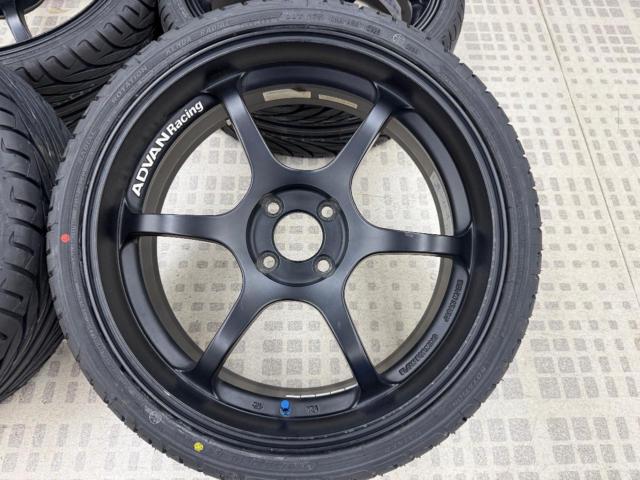 YOKOHAMA
ADVAN
RACING
RG
+
KENDA
KR 20