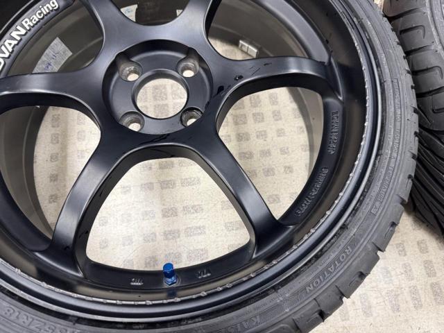 YOKOHAMA
ADVAN
RACING
RG
+
KENDA
KR 20