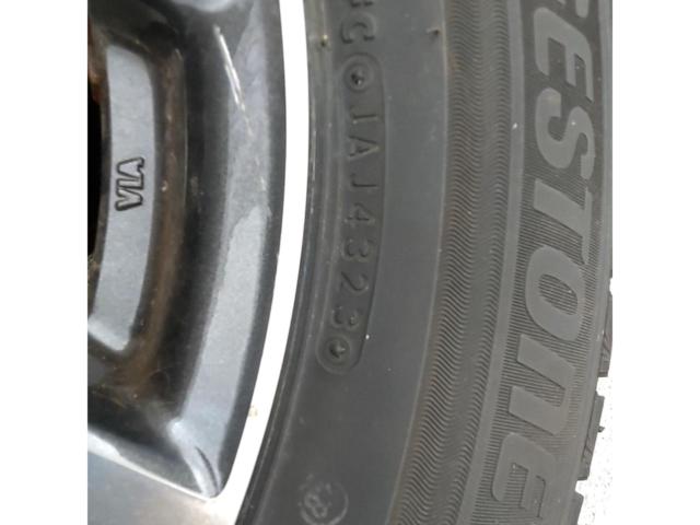 SUBARU XV/GT系 純正ホイール+BRIDGESTONE BLIZZAK VRX3