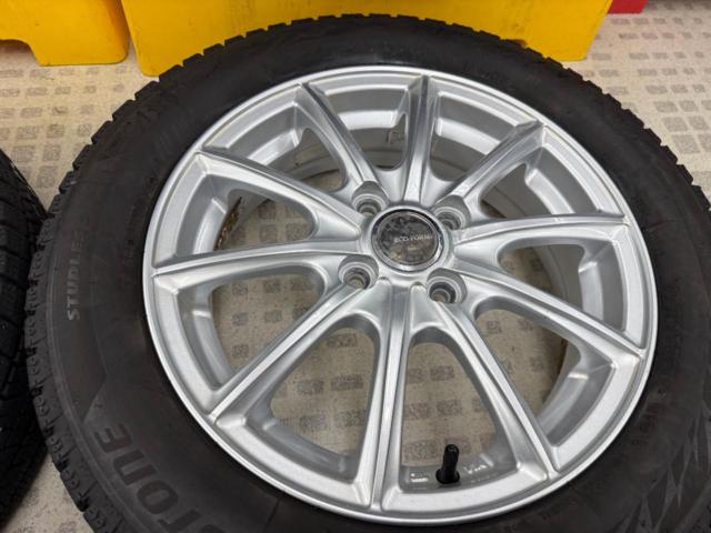 BRIDGESTONE
ECO
FORME
SE-15 +
BRIDGESTONE
BLIZZAK
VRX2