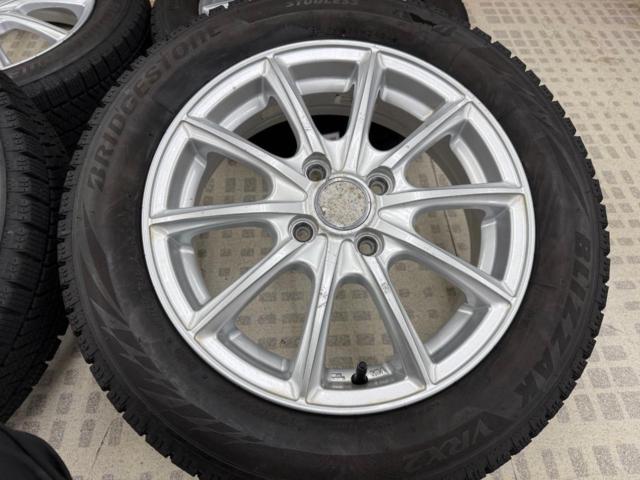 BRIDGESTONE
ECO
FORME
SE-15 +
BRIDGESTONE
BLIZZAK
VRX2