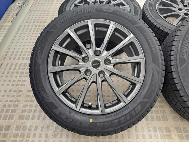 Balanced BRIDGESTONE
A12
+
BRIDGESTONE
BLIZZAK
VRX3
twenty one