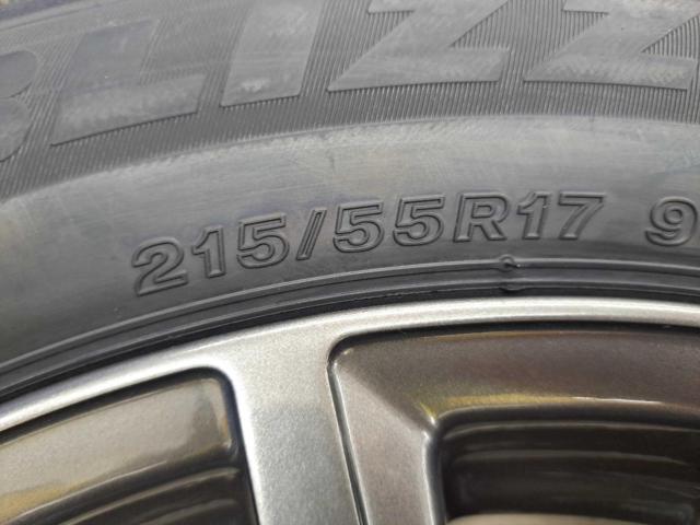 Balanced BRIDGESTONE
A12
+
BRIDGESTONE
BLIZZAK
VRX3
twenty one