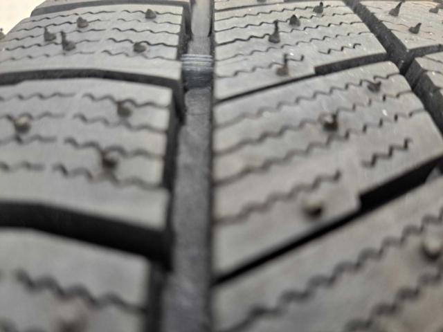 Balanced BRIDGESTONE
A12
+
BRIDGESTONE
BLIZZAK
VRX3
twenty one