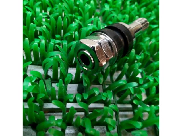 【小物コーナー】ホイール用 金属製エアバルブ