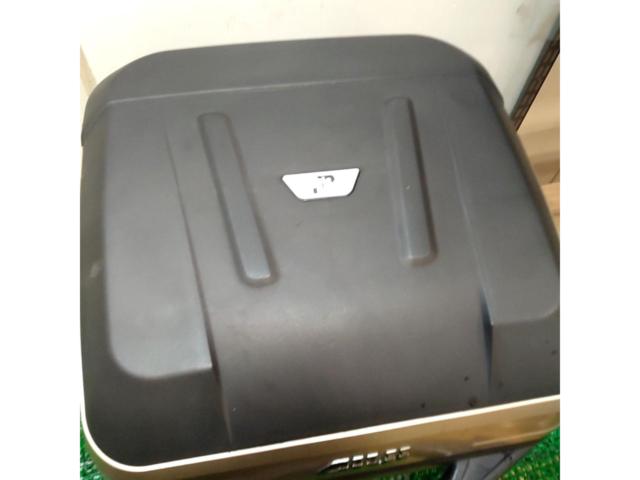 GIVI 世界200万個販売記念モデル リアBOX 32L