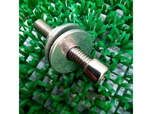 Small corner M8 mounting bolts