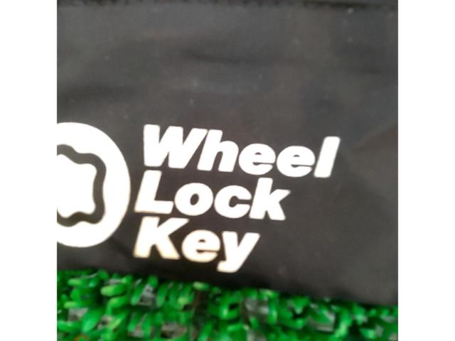 McGARD Accessories Corner
Lock key (lock nut)
Storage bag